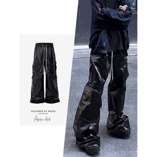 リックオウエンス(Rick Owens)の期間限定値下げ中　メンズ　コーティング　ワイドフレア　カーゴパンツ(ワークパンツ/カーゴパンツ)