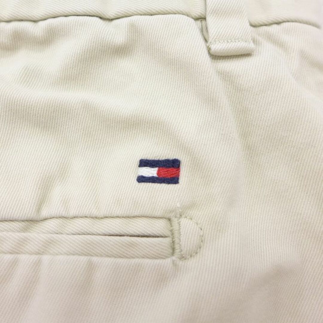 TOMMY HILFIGER(トミーヒルフィガー)のW29★古着 トミーヒルフィガー TOMMY HILFIGER ブランド ショート チノ パンツ ショーツ チノパン メンズ ワンポイントロゴ コットン ベージュ カーキ 21jul27 中古 ボトムス 短パン ショーパン メンズのパンツ(ワークパンツ/カーゴパンツ)の商品写真