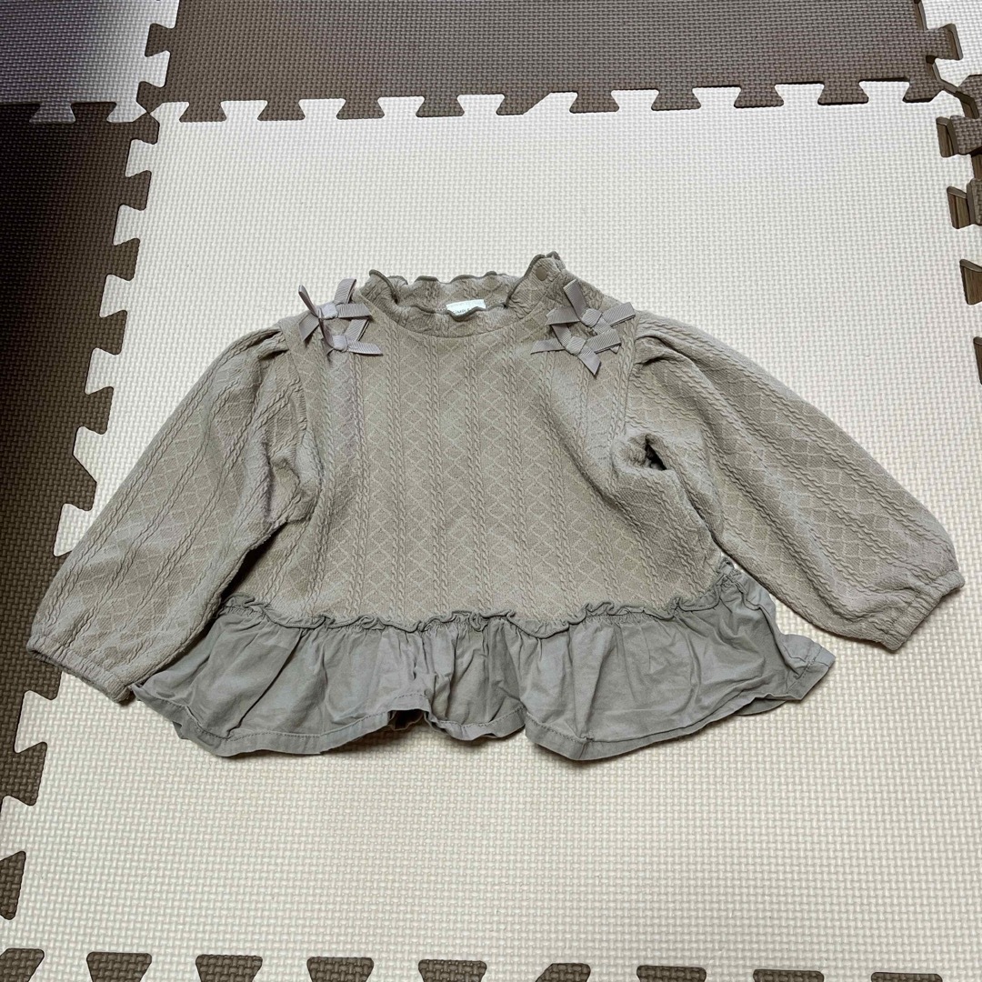 アカチャンホンポ(アカチャンホンポ)の長袖 リボン キッズ/ベビー/マタニティのベビー服(~85cm)(シャツ/カットソー)の商品写真