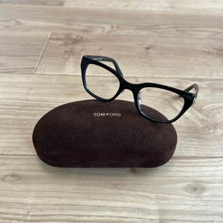 トムフォードアイウェア(TOM FORD EYEWEAR)のTOMFORD TF4240  001(サングラス/メガネ)