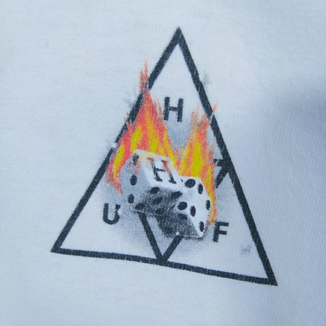 HUF(ハフ)の《HUF/ハフ》HOT DICE ダイス　サイコロ　Tシャツ　トライアングル メンズのトップス(Tシャツ/カットソー(半袖/袖なし))の商品写真