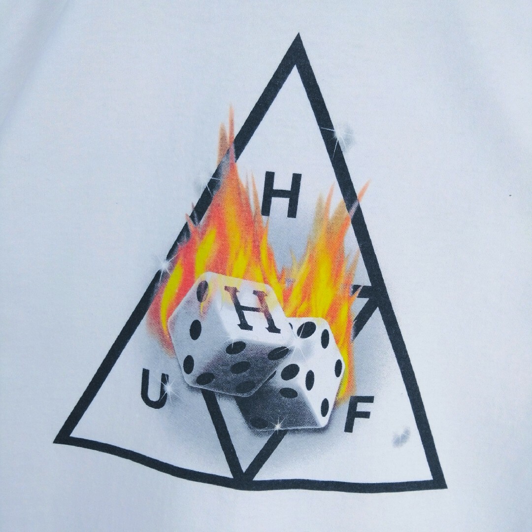 HUF(ハフ)の《HUF/ハフ》HOT DICE ダイス　サイコロ　Tシャツ　トライアングル メンズのトップス(Tシャツ/カットソー(半袖/袖なし))の商品写真