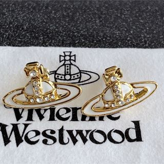 ヴィヴィアンウエストウッド(Vivienne Westwood)のヴィヴィアンウエストウッド　ピアス　ゴールドホワイト(ピアス)