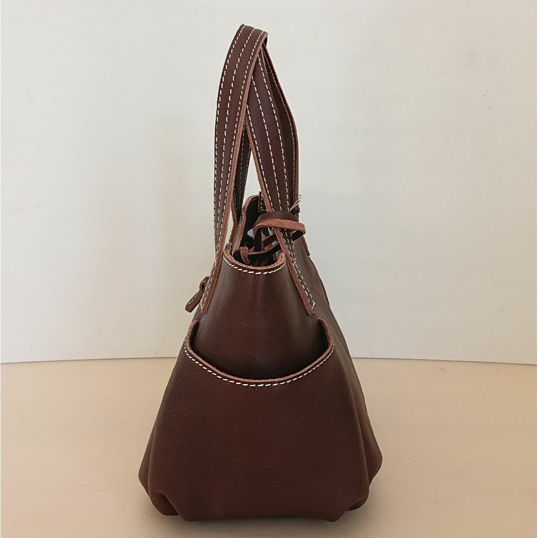 新品 ELETTO ヴォルペ 803 オールレザーハンドバッグ チョコ レディースのバッグ(ハンドバッグ)の商品写真