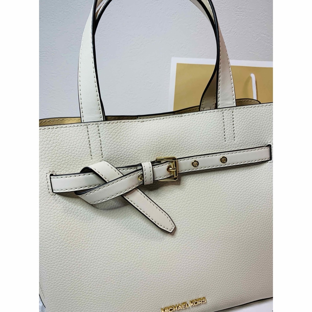 Michael Kors(マイケルコース)の【MICHAEL KORS】新品未使用　EMILIA サッチェル　ラージ レディースのバッグ(ハンドバッグ)の商品写真