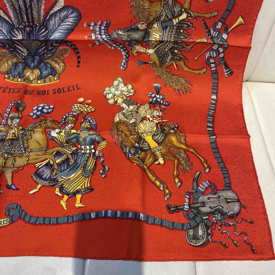 HERMES - 未使用品! ☆エルメス☆ カレ スカーフ 太陽王の祝典 HERMES - 未使用品! ☆エルメス☆ カレ スカーフ 太陽王の祝典
