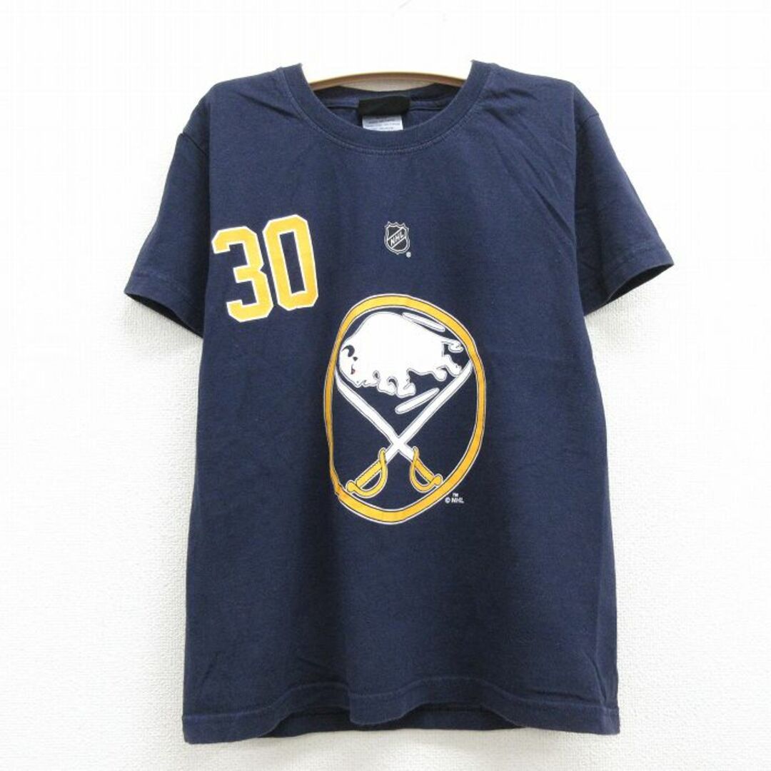 Reebok(リーボック)の古着 リーボック REEBOK 半袖 Tシャツ キッズ ボーイズ 子供服 NHL バッファローセイバーズ ライアンミラー 30 コットン クルーネック 紺 ネイビー アイスホッケー 22jun23 キッズ/ベビー/マタニティのベビー服(~85cm)(シャツ/カットソー)の商品写真