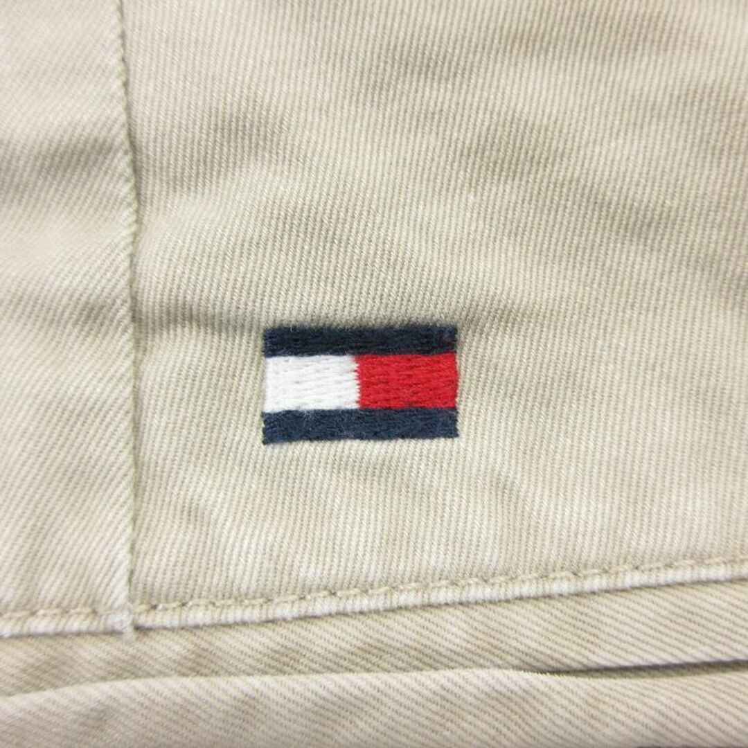 TOMMY HILFIGER(トミーヒルフィガー)のW36★古着 トミーヒルフィガー TOMMY HILFIGER ブランド ショート チノ パンツ ショーツ チノパン メンズ 90年代 90s ワンポイントロゴ コットン ベージュ カーキ 22apr01 中古 ボトムス 短パン ショーパン メンズのパンツ(ワークパンツ/カーゴパンツ)の商品写真