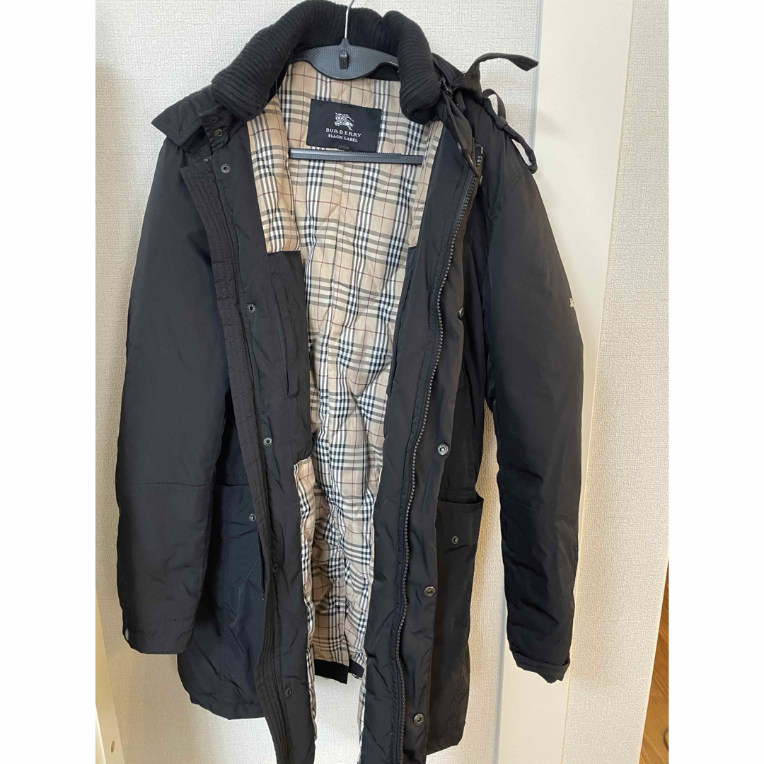 BURBERRY BLACK LABEL(バーバリーブラックレーベル)のバーバリー　メンズアウター　XL メンズのジャケット/アウター(ダウンジャケット)の商品写真