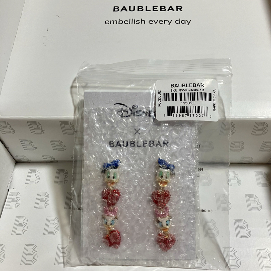 Disney(ディズニー)の【新作】 日本未発売 ディズニー バウブルバー コラボピアス ドナルド＆デイジー レディースのアクセサリー(ピアス)の商品写真