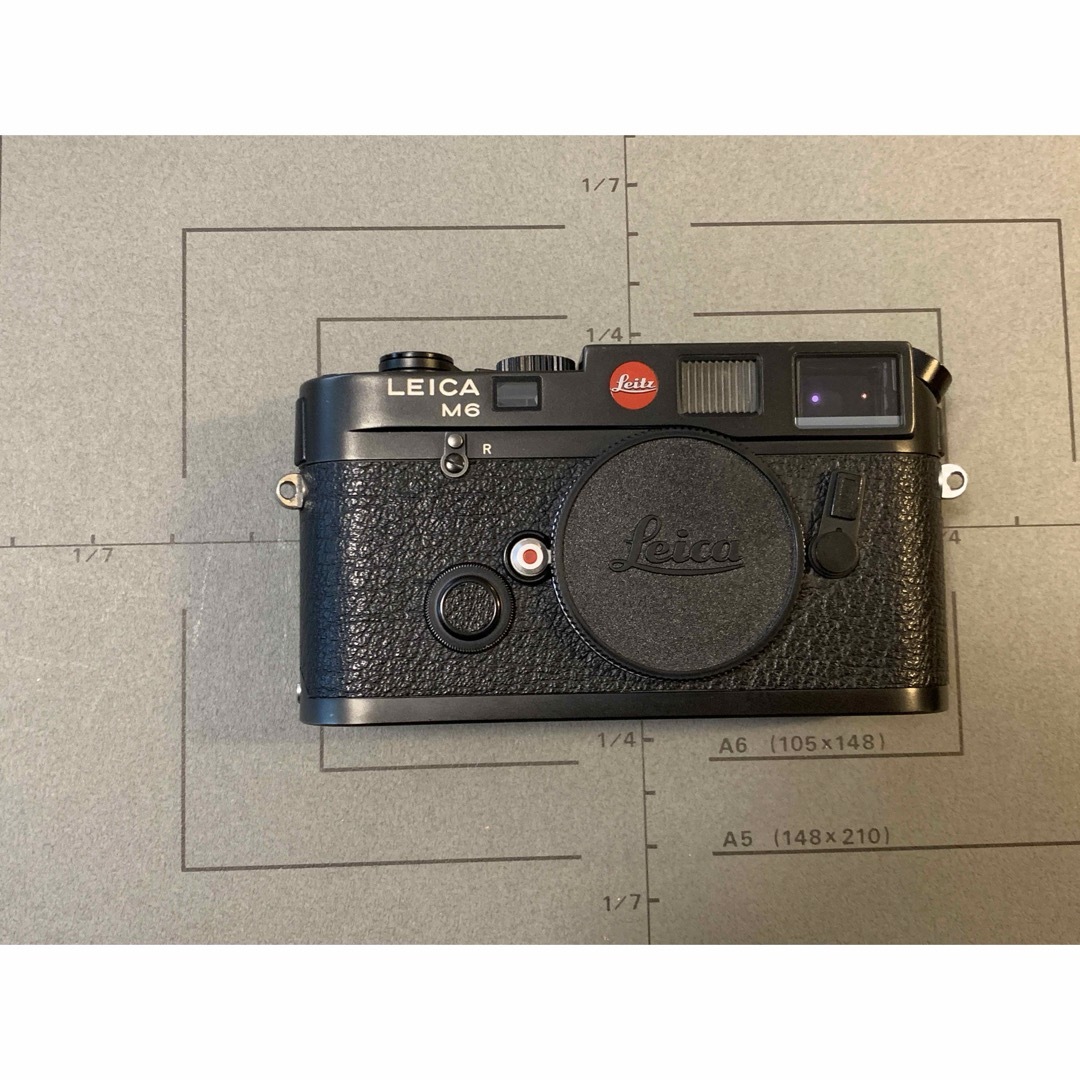 LEICA(ライカ)のLeica M6 レアモデル、ERNST LEITZ 刻印旧モデル　ブラック スマホ/家電/カメラのカメラ(フィルムカメラ)の商品写真