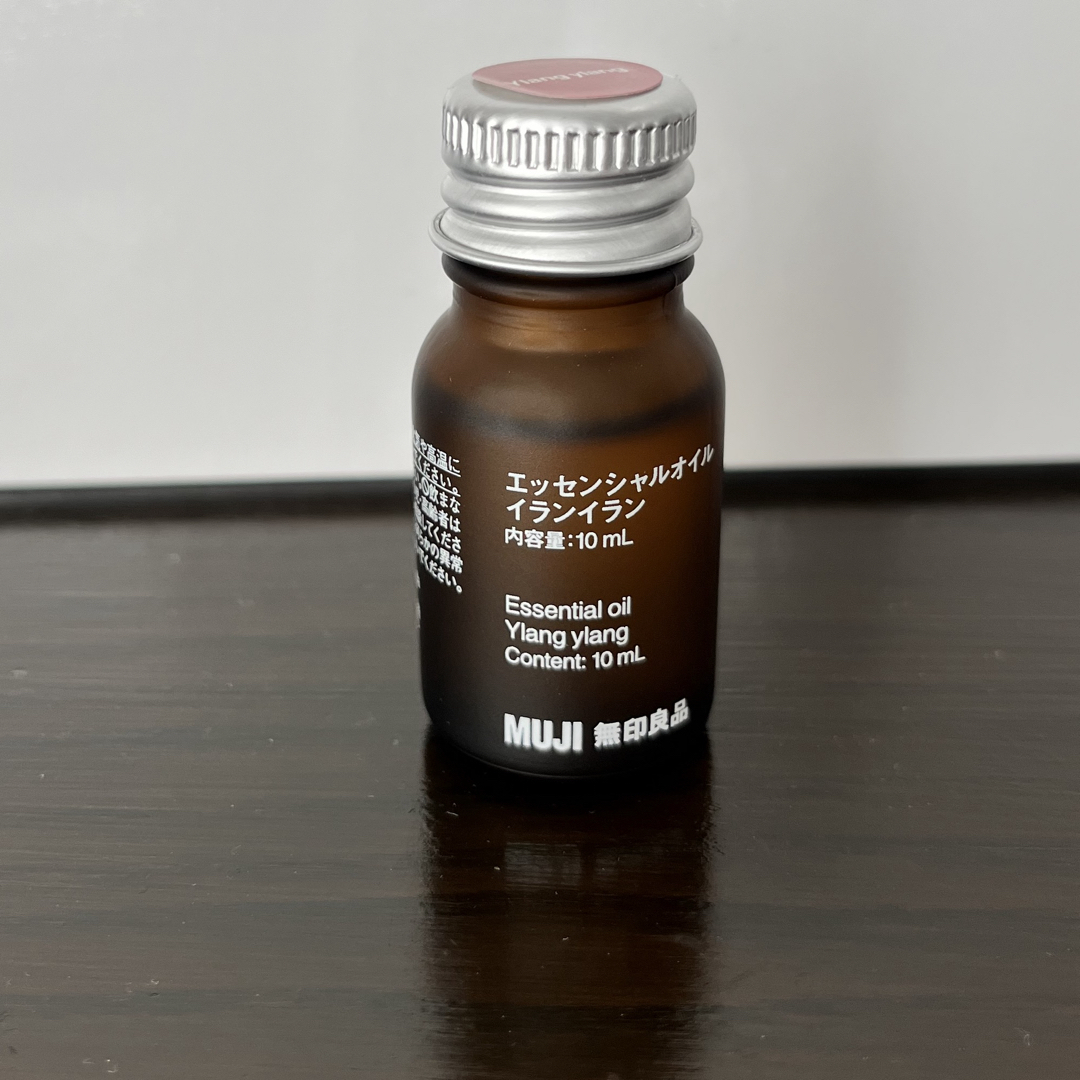 MUJI (無印良品)(ムジルシリョウヒン)の無印良品　エッセンシャルオイル　イランイラン インテリア/住まい/日用品のインテリア/住まい/日用品 その他(その他)の商品写真