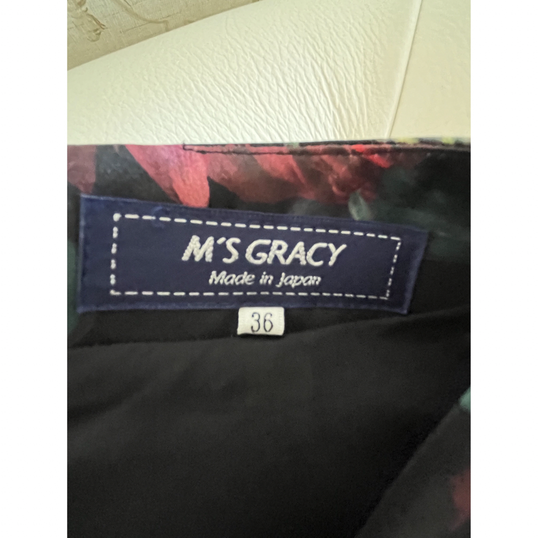 M'S GRACY(エムズグレイシー)の美品　エムズグレーシー36 ワンピース　カタログ掲載 レディースのワンピース(ひざ丈ワンピース)の商品写真