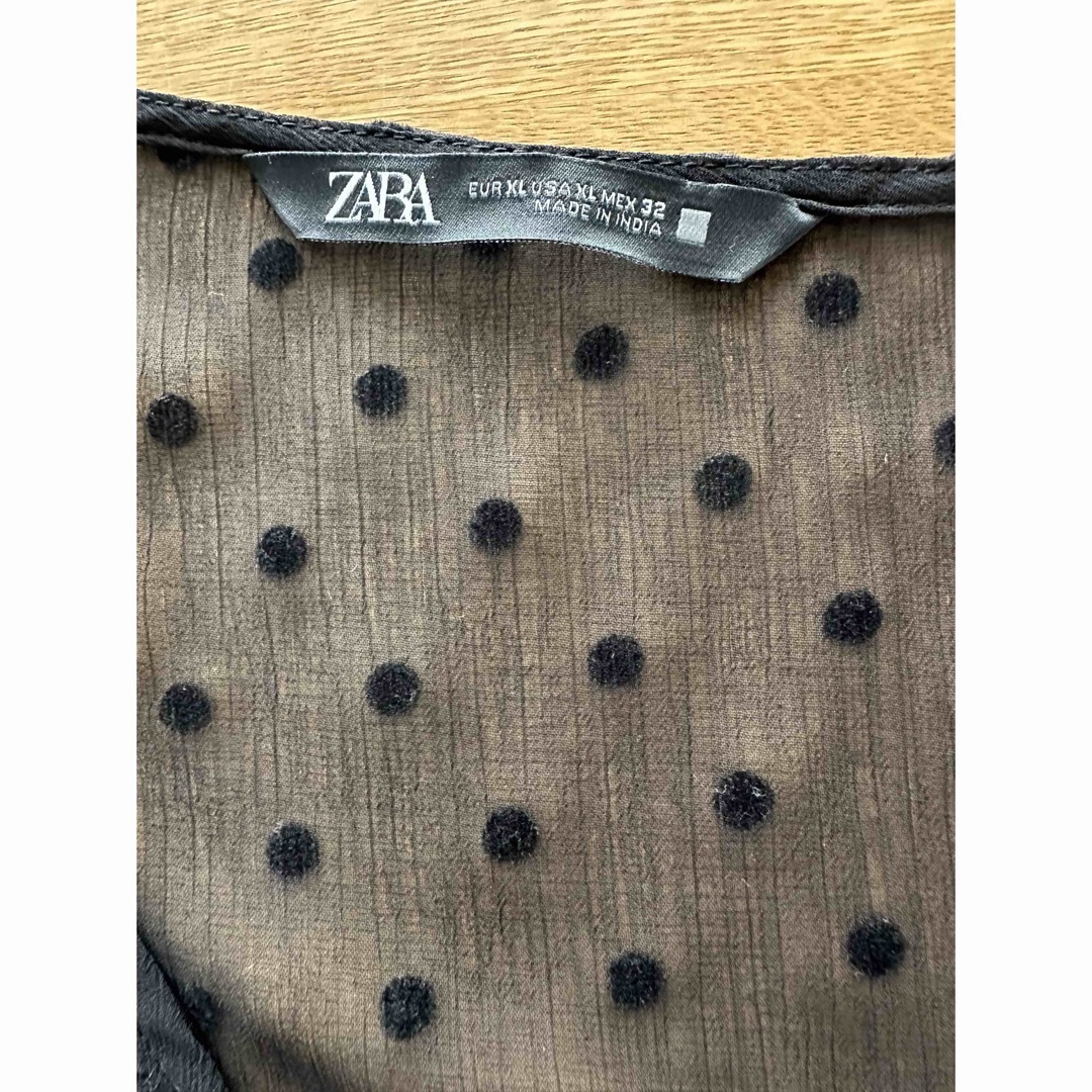 ZARA(ザラ)の1952 ZARA シアードット　フリルブラウス　ブラック　XL シースルー レディースのトップス(シャツ/ブラウス(長袖/七分))の商品写真