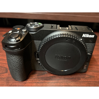 ニコン(Nikon)の美品 ニコン Nikon Z30 ダブルズームキット(ミラーレス一眼)