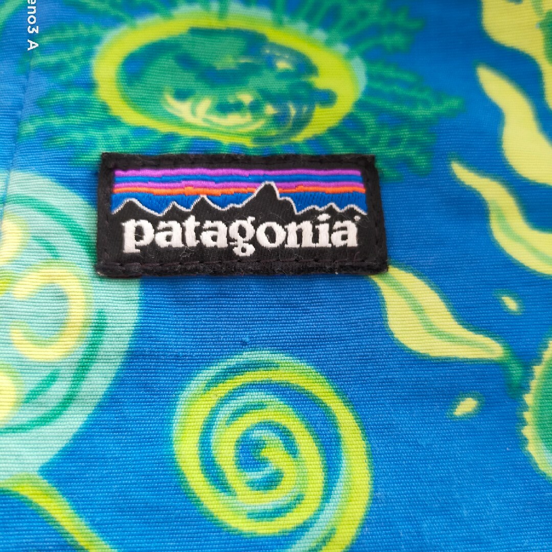 patagonia(パタゴニア)のpatagonia　パタゴニア バギーズジャケット　ウィンドブレーカー 5T キッズ/ベビー/マタニティのキッズ服男の子用(90cm~)(ジャケット/上着)の商品写真