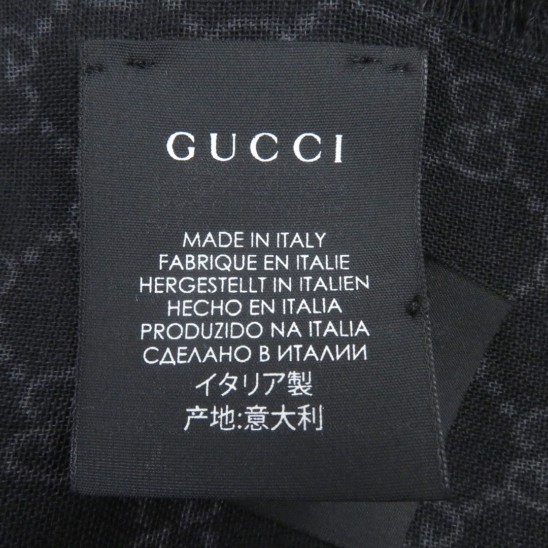 Gucci(グッチ)の極美品□GUCCI グッチ ウール100％ GG総柄 ウェブライン フリンジマフラー ストール 大判ショール ブラック 70×200cm イタリア製 正規品 レディース レディースのファッション小物(マフラー/ショール)の商品写真