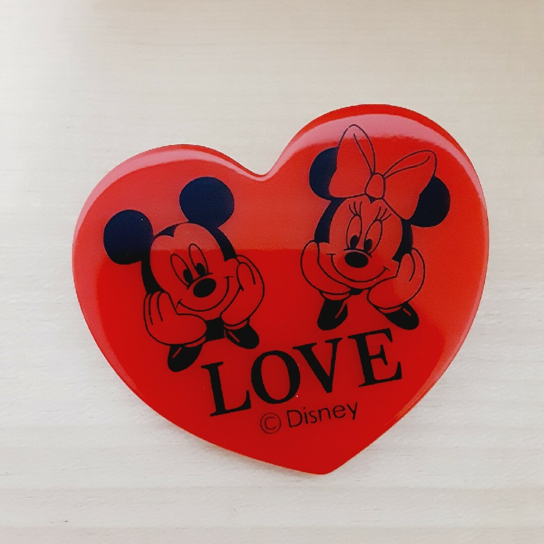 Disney(ディズニー)のディズニー☆ミッキー・ミニー LOVE ピンバッチ エンタメ/ホビーのアニメグッズ(バッジ/ピンバッジ)の商品写真