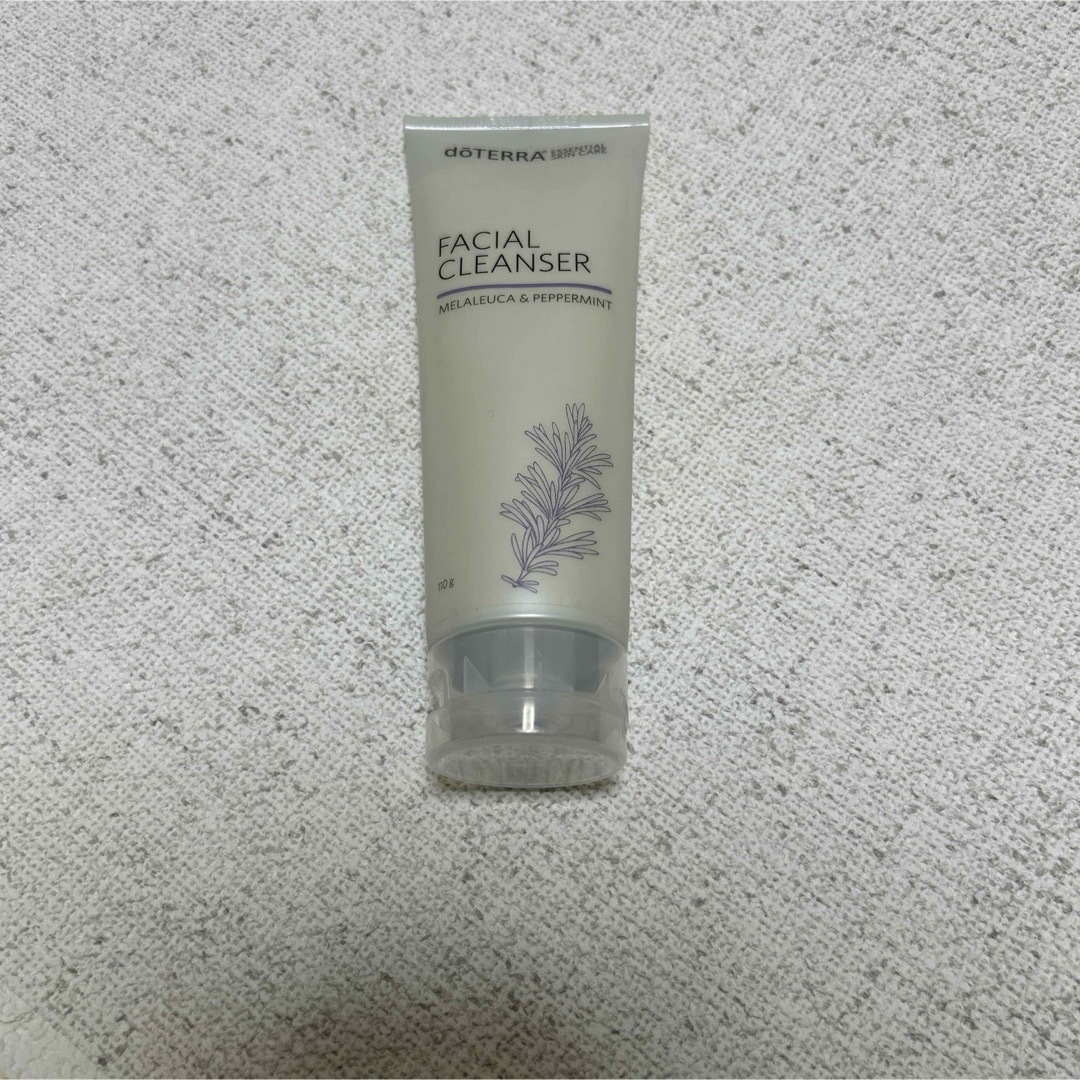 doTERRA - 【ほぼ新品】ドテラ フェイシャルクレンザー（洗顔料）の