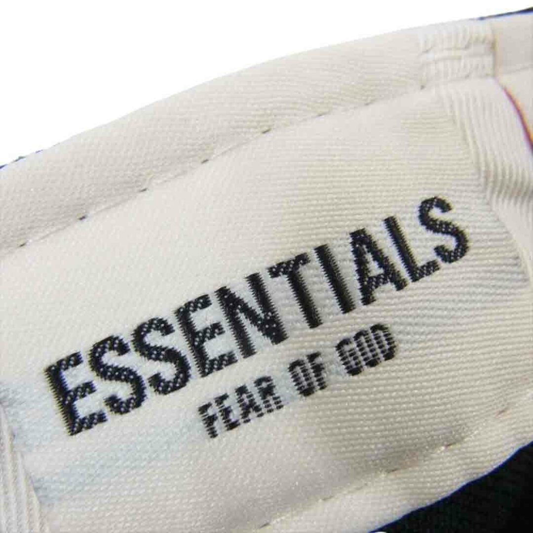 FEAR OF GOD(フィアオブゴッド)のFEAR OF GOD フィアオブゴッド ESSENTIALS エッセンシャルズ × New Era ニューエラ 59FIFTY ベースボール キャップ ロゴ刺繍 帽子 ブラック系 7 5/8【中古】 メンズの帽子(その他)の商品写真