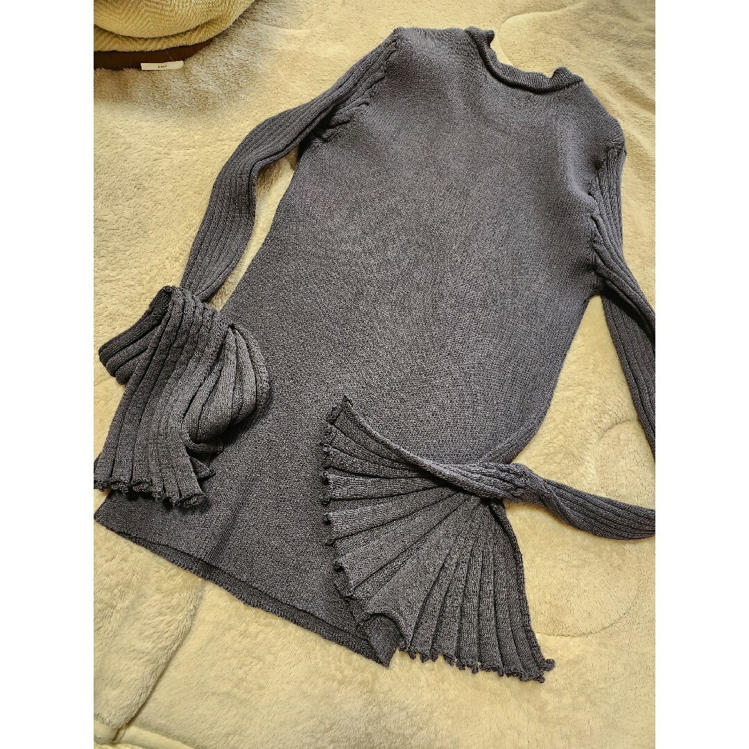 FRAY I.D(フレイアイディー)のLA PEAU DE GEM　bell sleeve c/n rib knit レディースのトップス(カットソー(長袖/七分))の商品写真