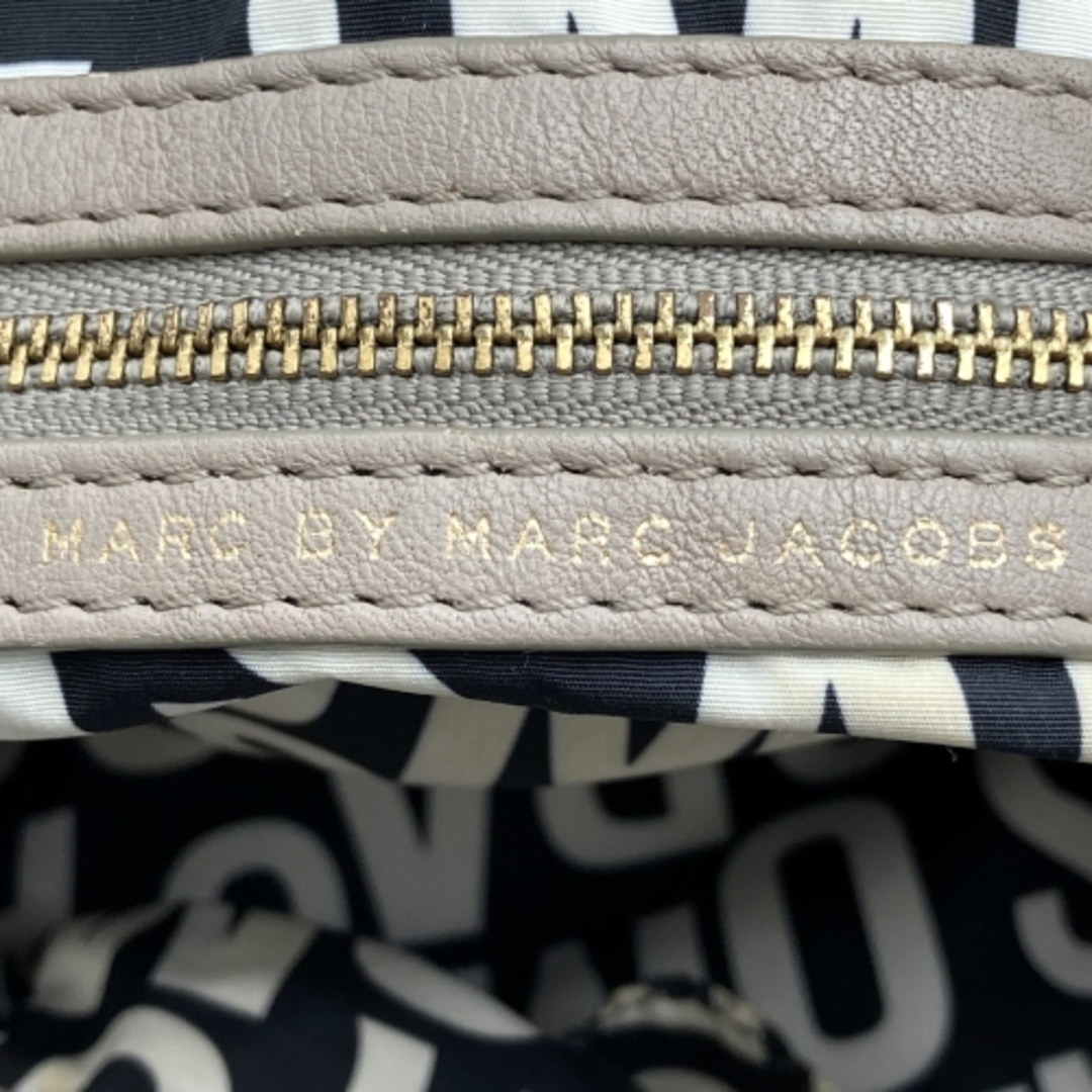 MARC BY MARC JACOBS(マークバイマークジェイコブス)のMARC BY MARC JACOBS マークバイマークジェイコブス   トートバッグ 2way ショルダーバッグ ベージュ レザー レディース 【中古】 レディースのバッグ(トートバッグ)の商品写真