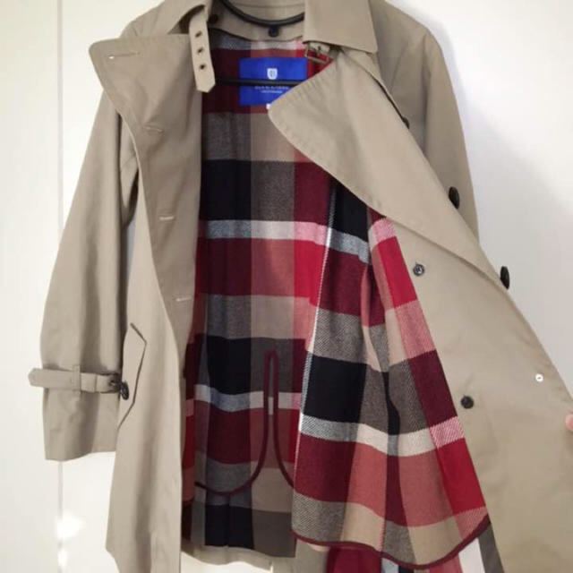 BURBERRY(バーバリー)の美品 ブルーレーベルクレストブリッジ ライナー付きトレンチコート レディースのジャケット/アウター(トレンチコート)の商品写真