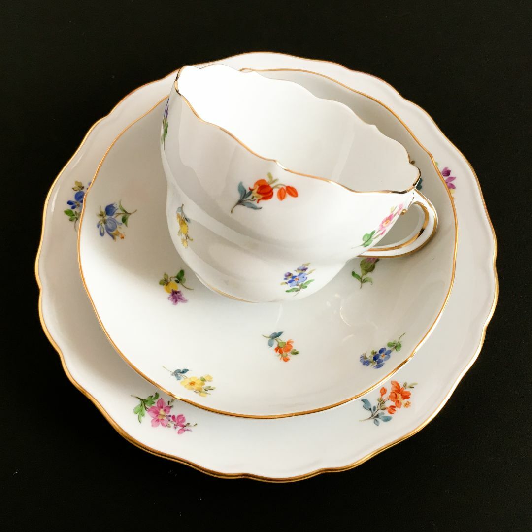 ノリタケ ホワイトパレス ティー・コーヒー碗皿ペア 4753J ノリタケ ホワイトパレス ティー・コーヒー碗皿ペア 4753J