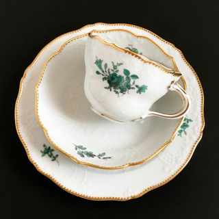 マイセン(MEISSEN)のマイセン 金彩 花文 ワトーグリーン ノイマルセイユレリーフ コーヒートリオ ②(食器)