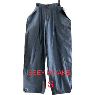 イッセイミヤケ(ISSEY MIYAKE)のイッセイミヤケ　ISのパンツ　イカ(カジュアルパンツ)