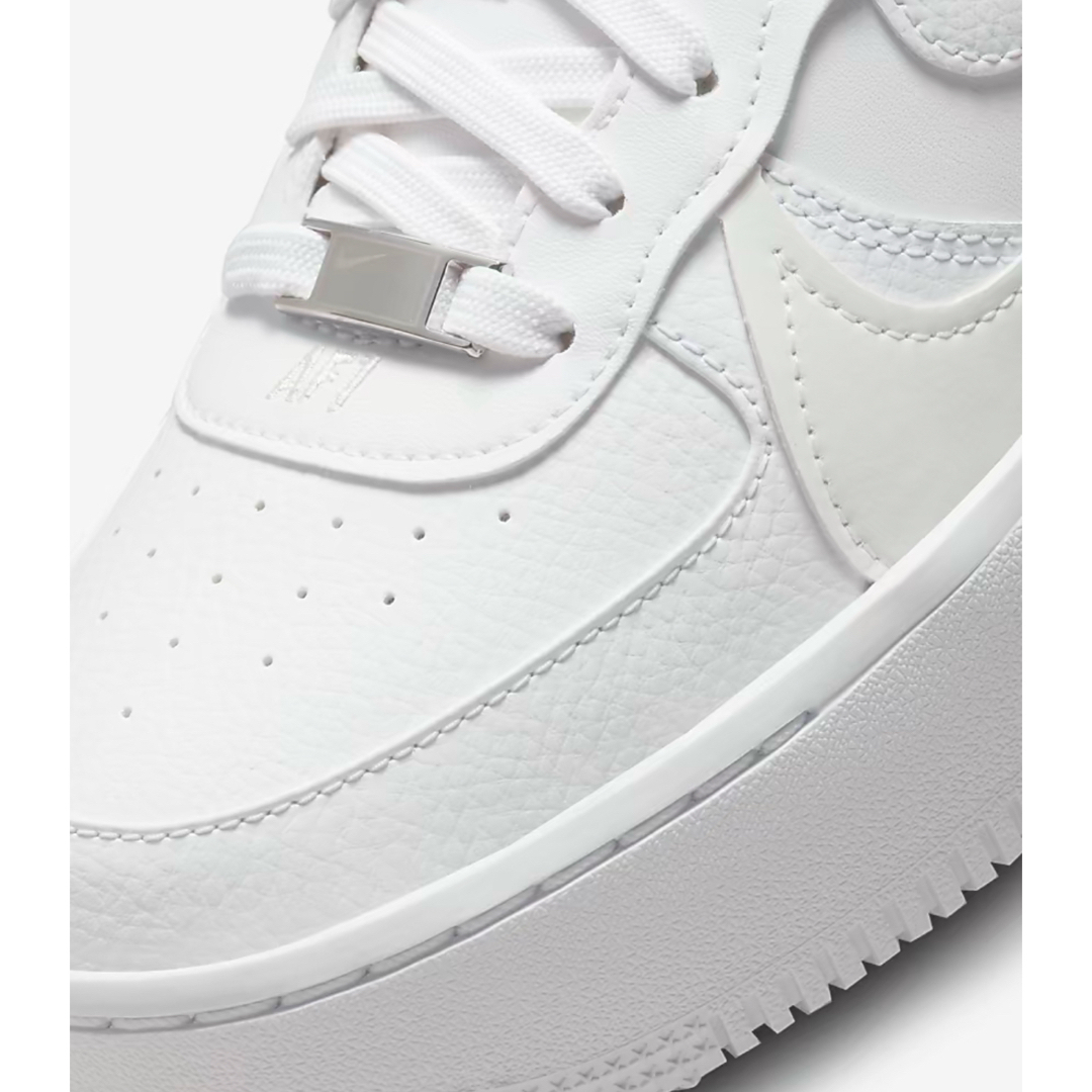 NIKE(ナイキ)の厚底 NIKE AIRFORCE1 PLT.AF.ORMナイキ エアフォース1 レディースの靴/シューズ(スニーカー)の商品写真