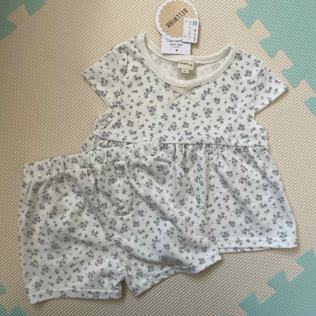 バースデイ(バースデイ)の小花総柄セットアップ 90 キッズ/ベビー/マタニティのキッズ服女の子用(90cm~)(ワンピース)の商品写真