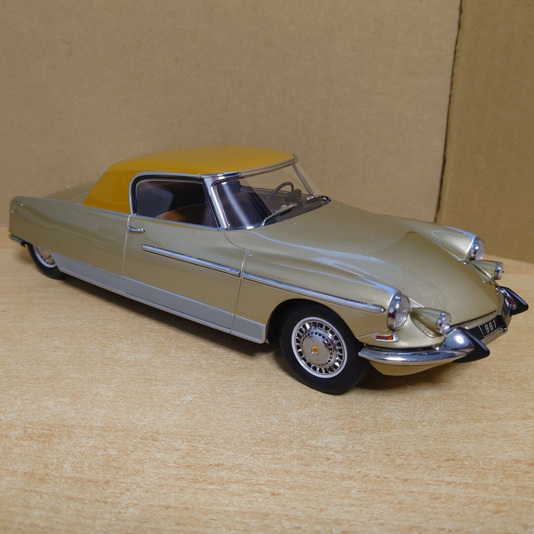 1/18 シトロエンDS 1964 CITROEN DS 19 Le Dandy エンタメ/ホビーのおもちゃ/ぬいぐるみ(ミニカー)の商品写真