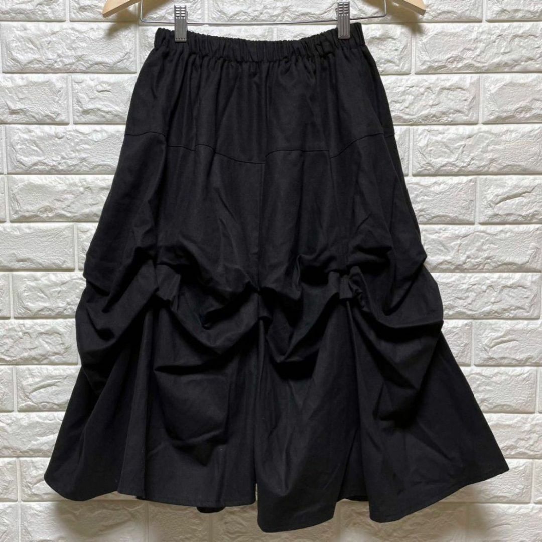 【未使用】esquilo branco　ミモレ丈ティアードスカート　ブラック　黒 レディースのスカート(ひざ丈スカート)の商品写真