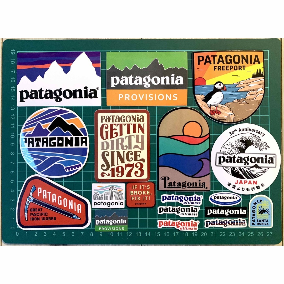 patagonia(パタゴニア)のパタゴニア　アウトドア　キャンプ　防水ステッカー26枚 スポーツ/アウトドアのアウトドア(その他)の商品写真