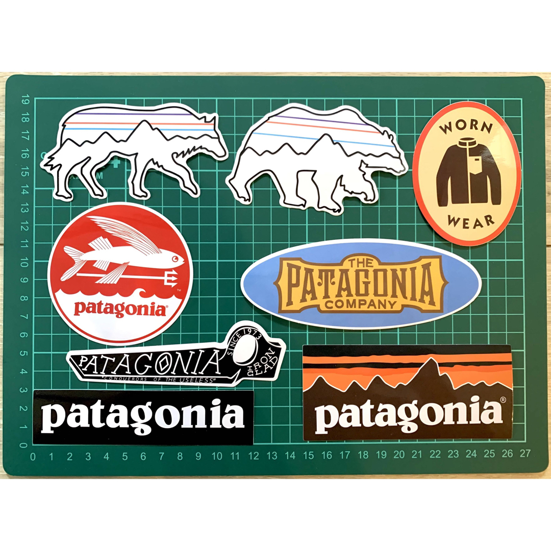 patagonia(パタゴニア)のパタゴニア　アウトドア　キャンプ　防水ステッカー26枚 スポーツ/アウトドアのアウトドア(その他)の商品写真