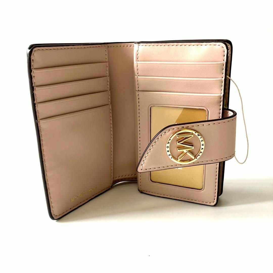 Michael Kors(マイケルコース)のマイケルコース タブ ウォレット ミディアム  MKシグネチャー  二つ折 人気 レディースのファッション小物(財布)の商品写真