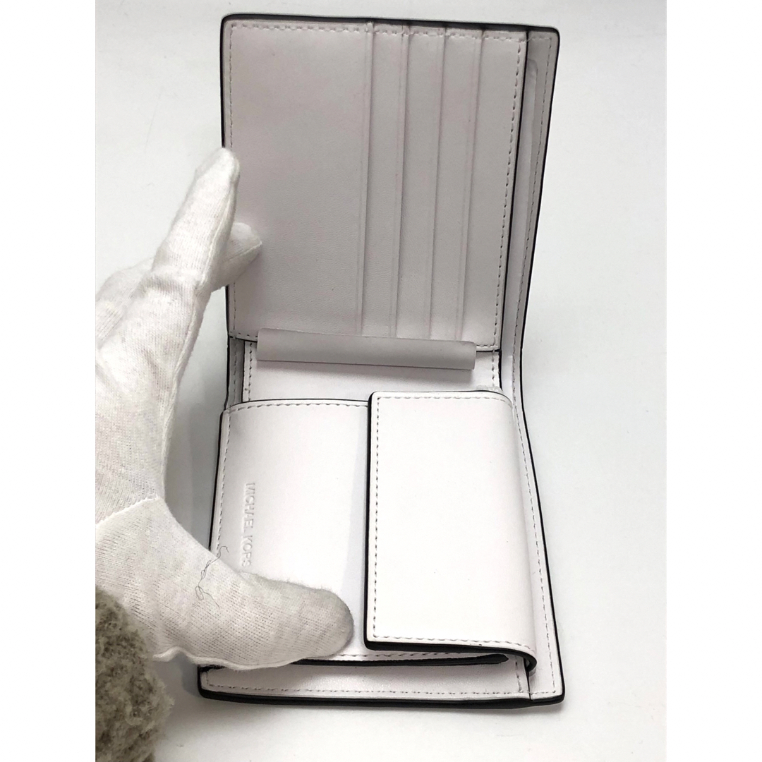 Michael Kors(マイケルコース)の未使用品　マイケルコース　白色系　財布　18680954 メンズのファッション小物(折り財布)の商品写真