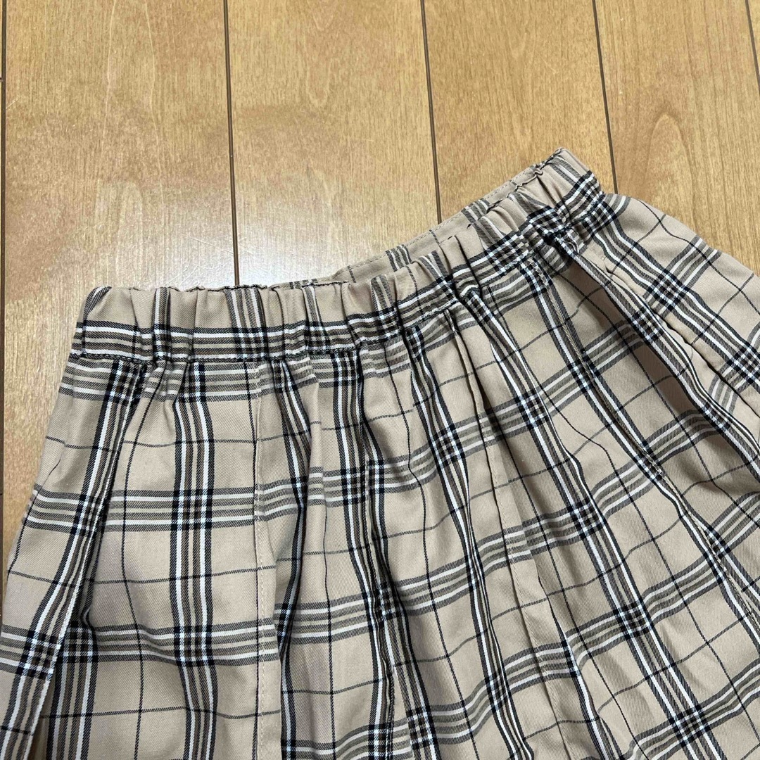 GU(ジーユー)の130 GU プリーツスカート キッズ/ベビー/マタニティのキッズ服女の子用(90cm~)(スカート)の商品写真