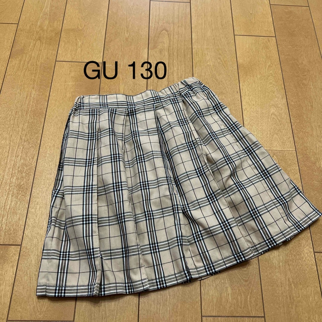 GU(ジーユー)の130 GU プリーツスカート キッズ/ベビー/マタニティのキッズ服女の子用(90cm~)(スカート)の商品写真