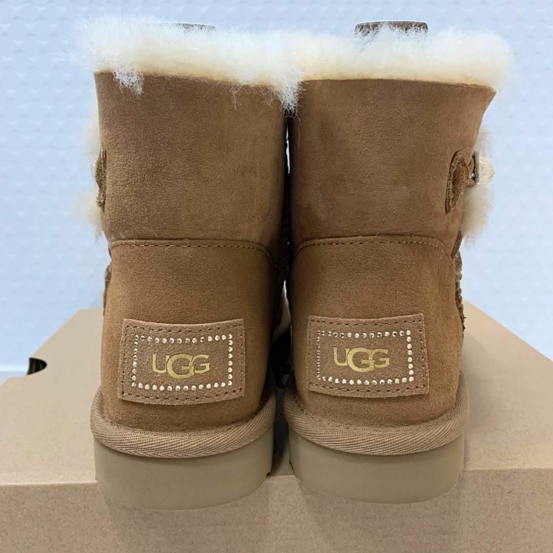 UGG - 【未使用・試着のみ】UGG ムートンブーツ ベイリーボタン 24㎝の UGG - 【未使用・試着のみ】UGG ムートンブーツ ベイリーボタン 24㎝の