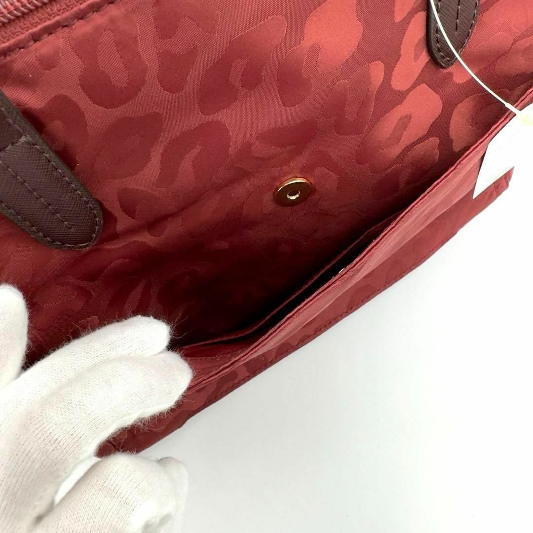 Michael Kors(マイケルコース)の【未使用】希少✨マイケルコース  ナイロン  レオパード柄　トートバッグ  赤 レディースのバッグ(トートバッグ)の商品写真