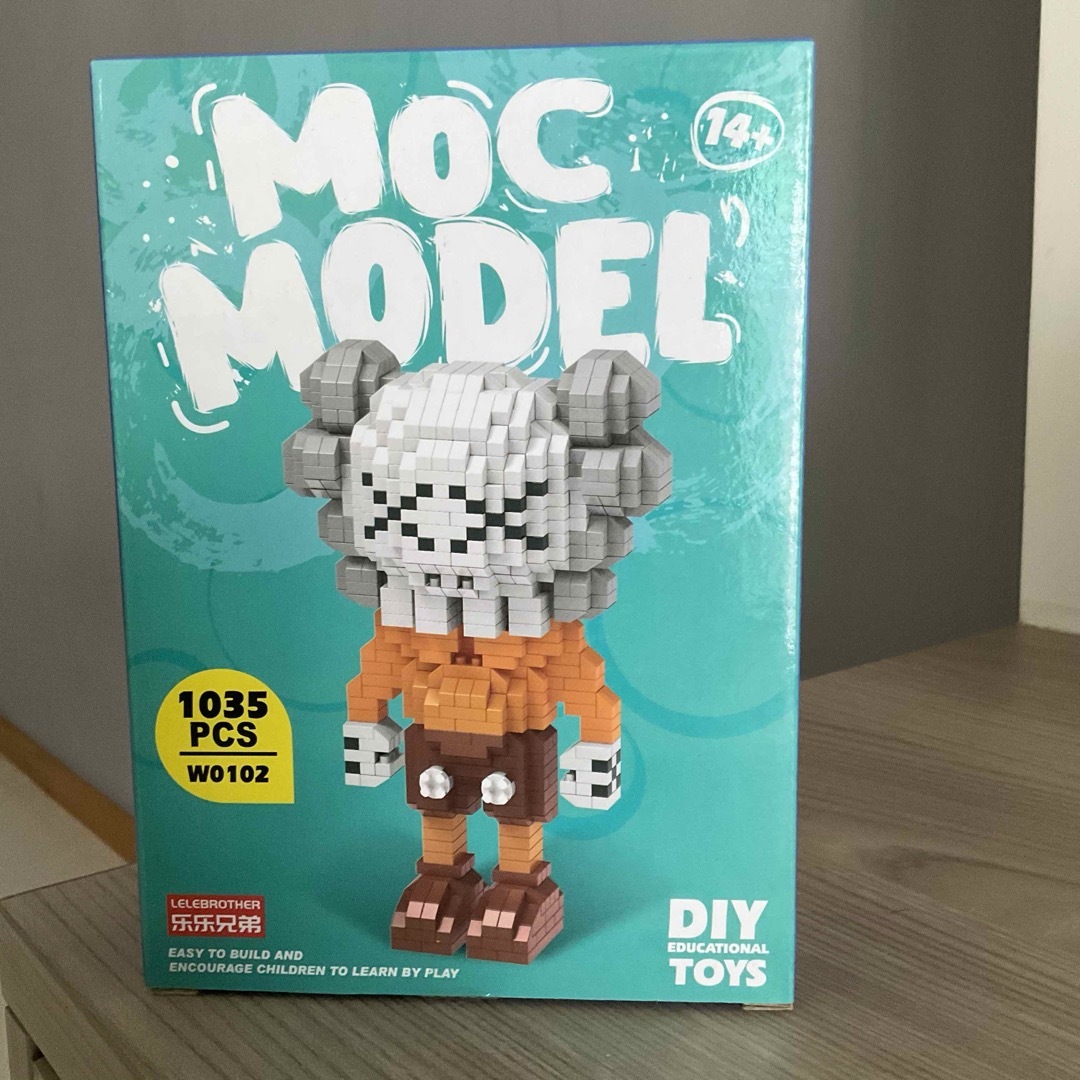 【新品】kaws ナノブロック　LEGO  エンタメ/ホビーのおもちゃ/ぬいぐるみ(キャラクターグッズ)の商品写真