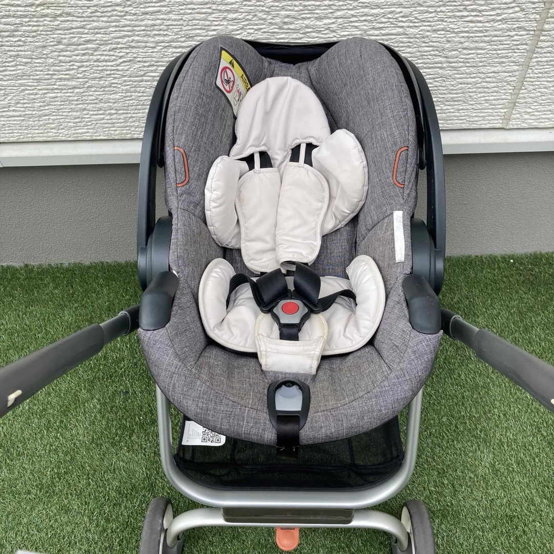 Stokke(ストッケ)のストッケ　イージーゴー　X1　by　ビーセーフ　ISOFIX対応　ブラックメラー キッズ/ベビー/マタニティの外出/移動用品(自動車用チャイルドシート本体)の商品写真