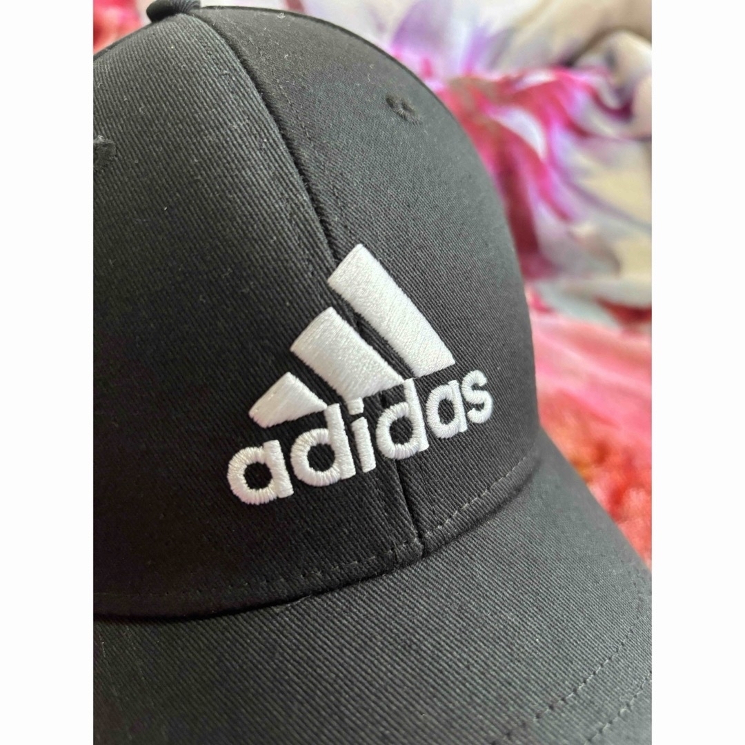 adidas(アディダス)の【美品】adidas アディダス 帽子 キャップ 57～60cm レディースの帽子(キャップ)の商品写真