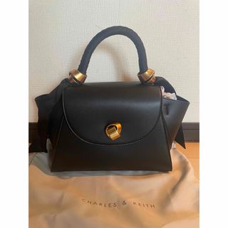 チャールズアンドキース(Charles and Keith)のチャールズアンドキース　ハンドバッグ(ハンドバッグ)