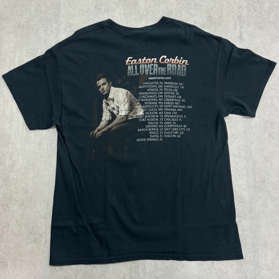 MUSIC TEE(ミュージックティー)のイーストン・コービン　ツアーTシャツ　カントリー歌手　古着　ブラック　L メンズのトップス(Tシャツ/カットソー(半袖/袖なし))の商品写真