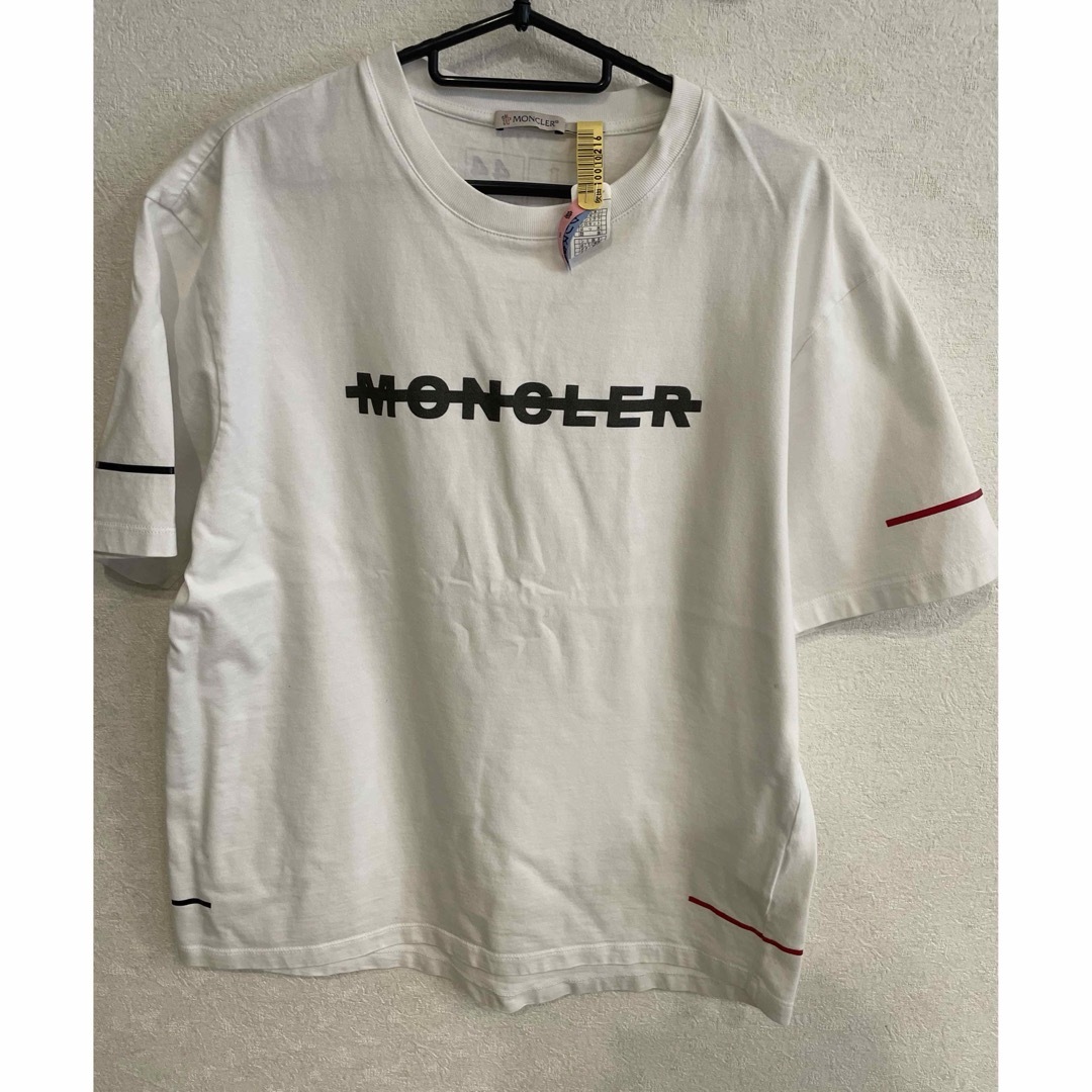 MONCLER(モンクレール)のモンクレール　Tシャツ　ホワイト メンズのトップス(Tシャツ/カットソー(半袖/袖なし))の商品写真