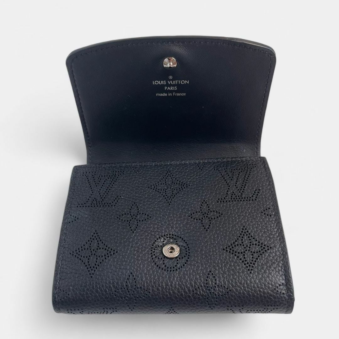 LOUIS VUITTON(ルイヴィトン)のルイヴィトン 財布 M62540 ポルトフォイユ イリス コンパクト マヒナ レディースのファッション小物(財布)の商品写真