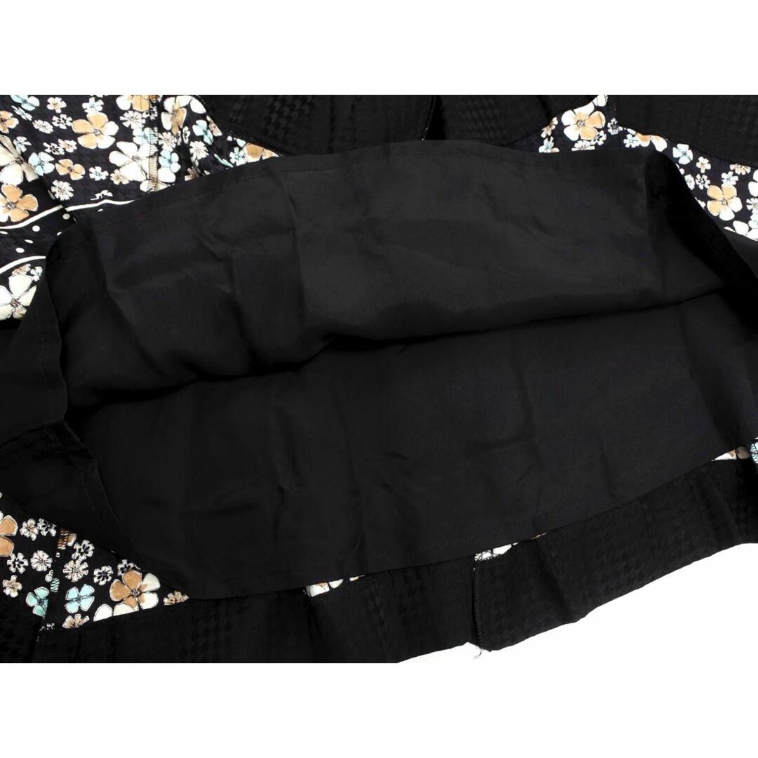 Courreges(クレージュ)のクレージュ 花柄 フレア スカート size38/黒 ■◇ レディース レディースのスカート(ひざ丈スカート)の商品写真